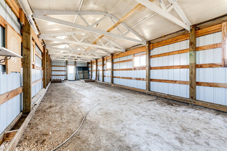 More Photos Of 7673 County Road 6, Brighton Veterinarian Kennel For Sale