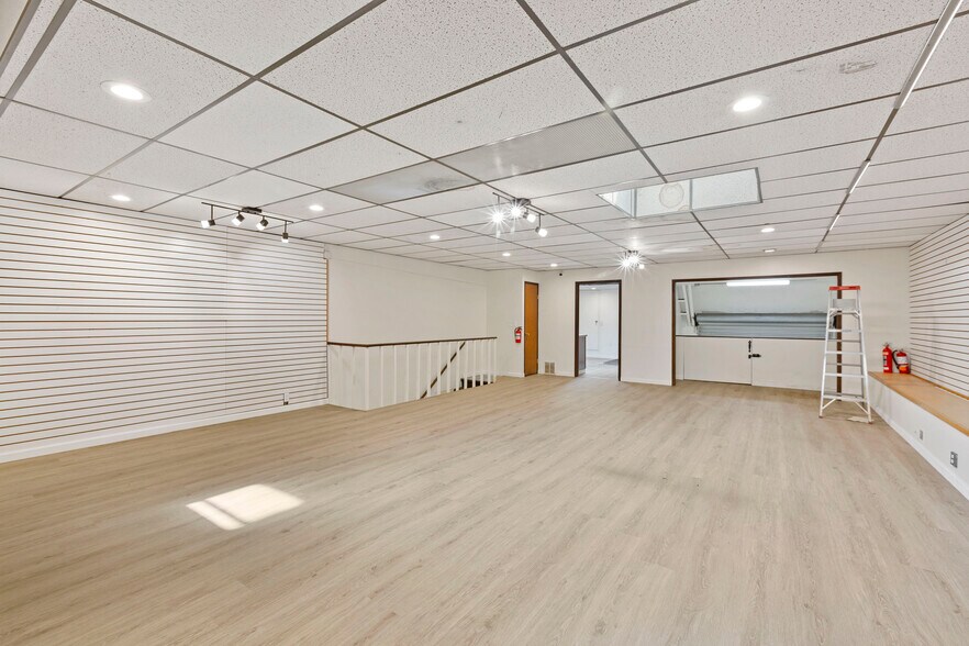 More Photos Of 4450 Enterprise St, Fremont Manufacturing For Sale