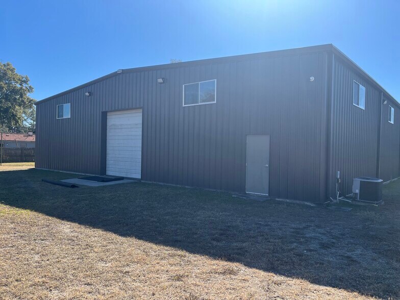 More Photos Of 3461 Peeler Rd, Jacksonville Sports And Entertainment For Sale