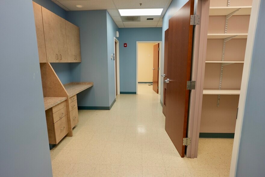 More Photos Of 1340 Belmont St, Brockton Medical For Lease