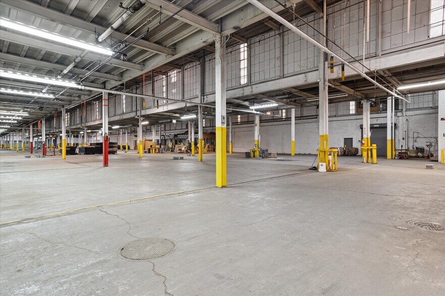 More Photos Of 12640-12680 Burt Rd, Detroit Manufacturing For Lease