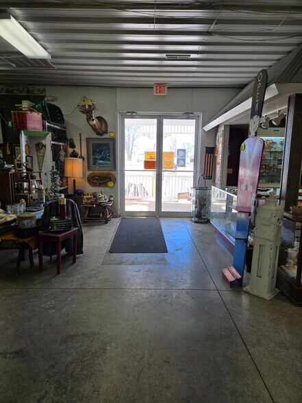 More Photos Of 4414 N Baltimore St, Kirksville Storefront For Sale