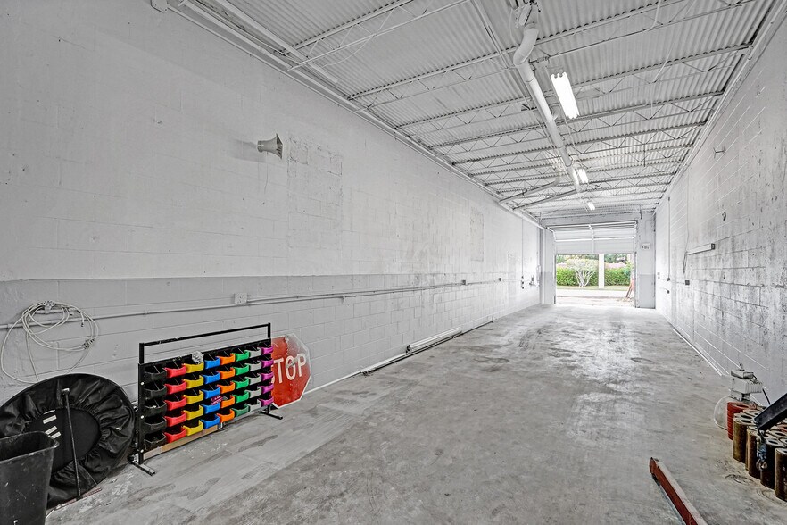More Photos Of 1800-1812 SW 7th Ave, Pompano Beach Warehouse For Sale