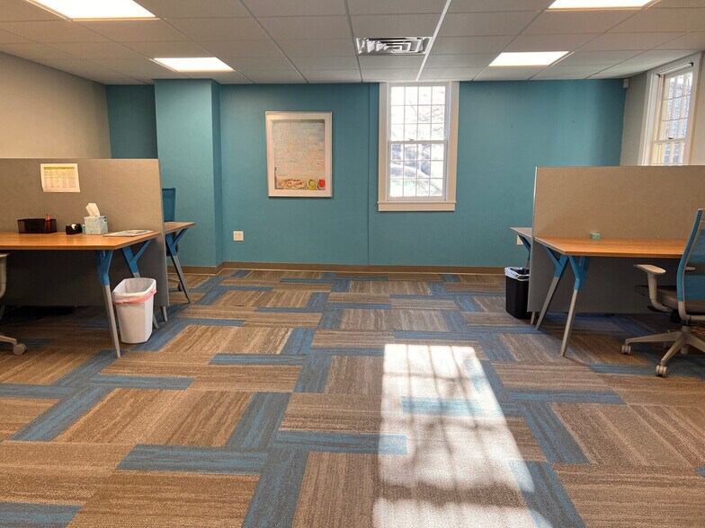 More Photos Of 16 Long Sands Rd, York Medical For Lease