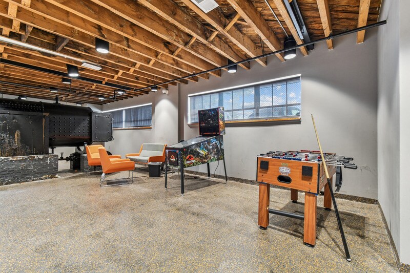 More Photos Of 3840 Bank St, Baltimore Flex For Sale