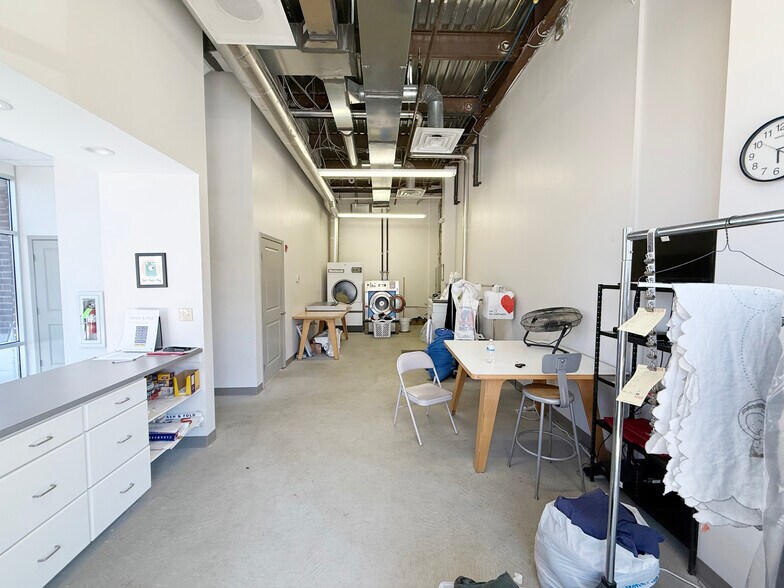 More Photos Of 475 Oakland St, Morgantown Dormitory For Lease