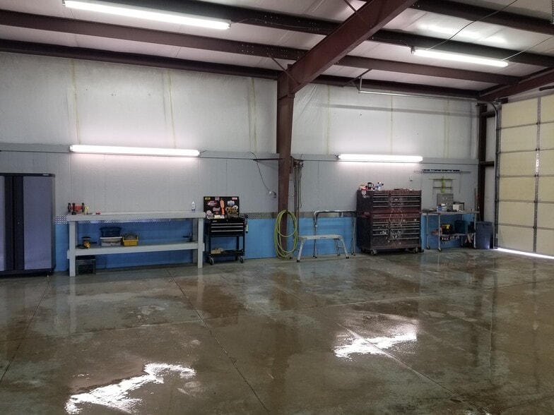 More Photos Of 405 W Vista Dr, Holbrook Service For Sale