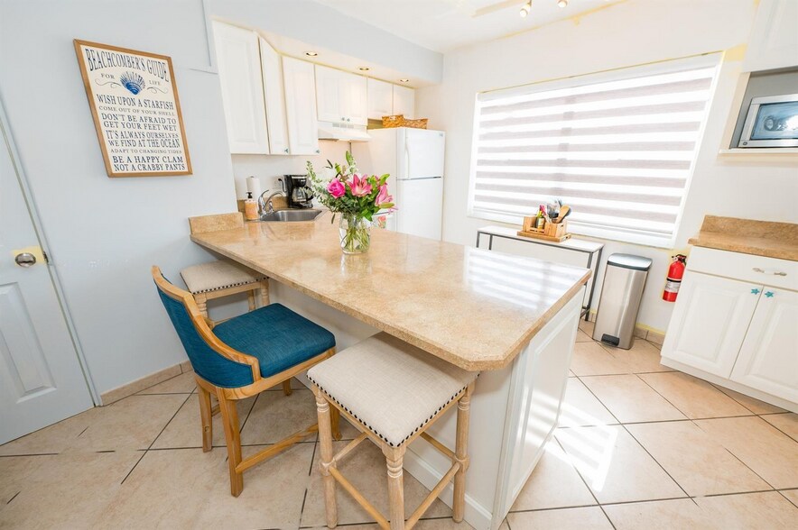 More Photos Of 3401 NE 10th St, Pompano Beach Hotel For Sale