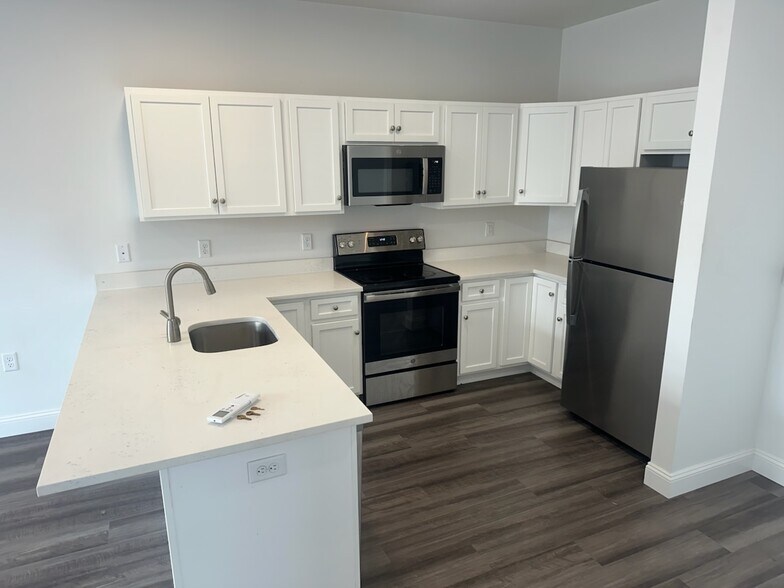 More Photos Of 1790 Springfield Ave, Maplewood Restaurant For Sale