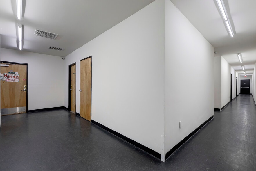 More Photos Of 1048-1050 S Los Angeles St, Los Angeles Storefront Retail Office For Sale