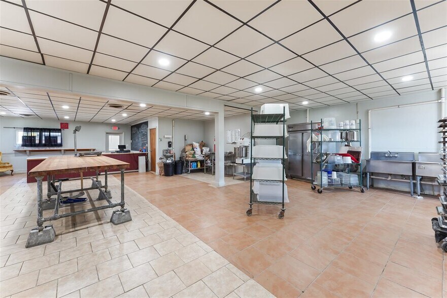 More Photos Of 1470 W Baltimore Pike, Toughkenamon Restaurant For Sale