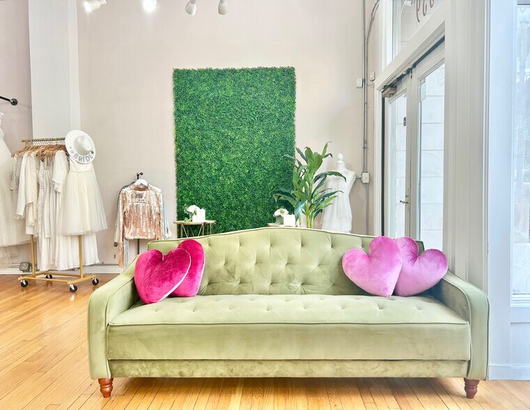 More Photos Of 337-341 N Charles St, Baltimore Multifamily For Sale