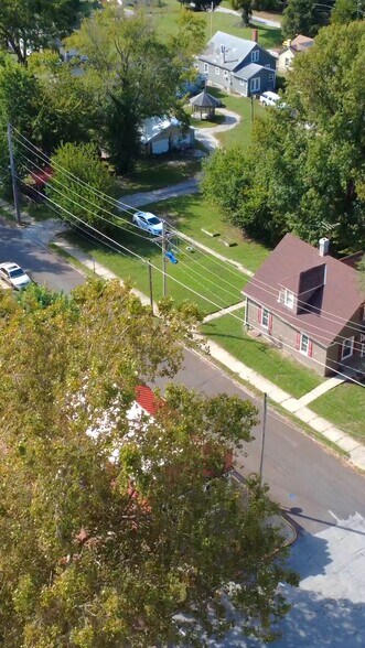 Primary Photo Of 901 Franklin Ave, Lexington General Retail For Sale
