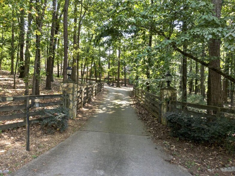 More Photos Of 3355 Old Peachtree Rd, Dacula Lodge Meeting Hall For Sale