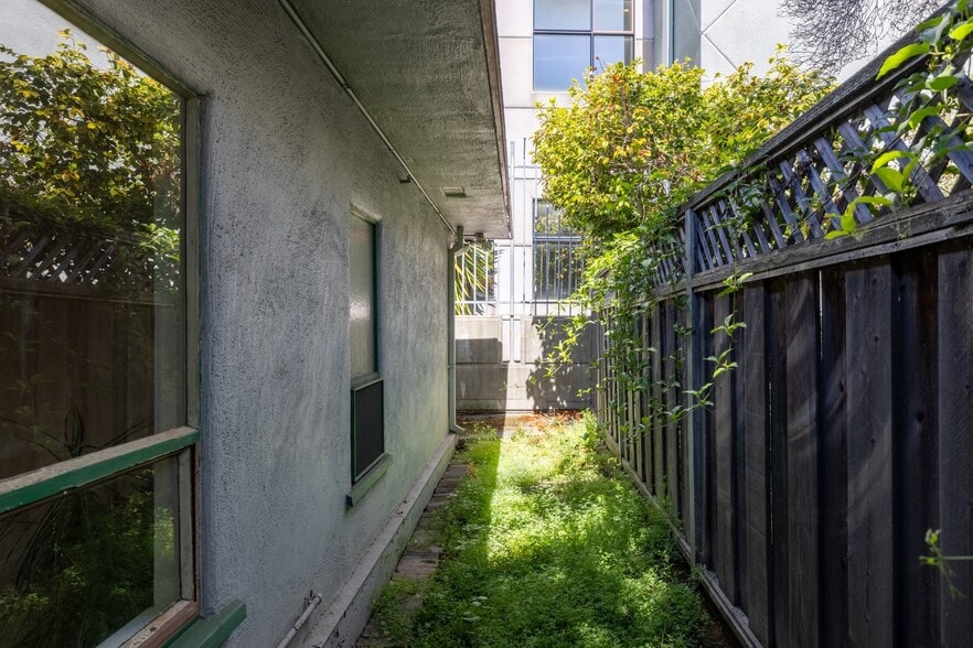 More Photos Of 3021 Telegraph Ave, Berkeley Medical For Sale