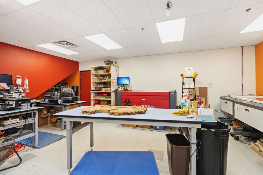 More Photos Of 1215 S Grant Ave, Loveland Warehouse For Sale