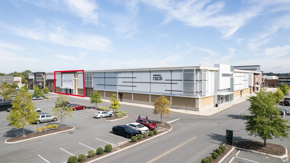 More Photos Of 4588 Virginia Beach Blvd, Virginia Beach General Retail For Lease