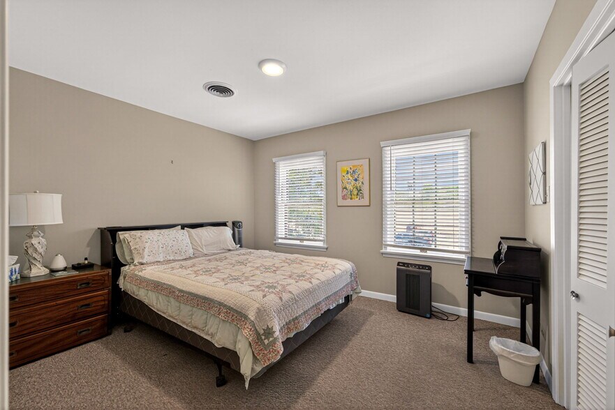 More Photos Of 800 Jefferson St, Kerrville Religious Facility For Sale