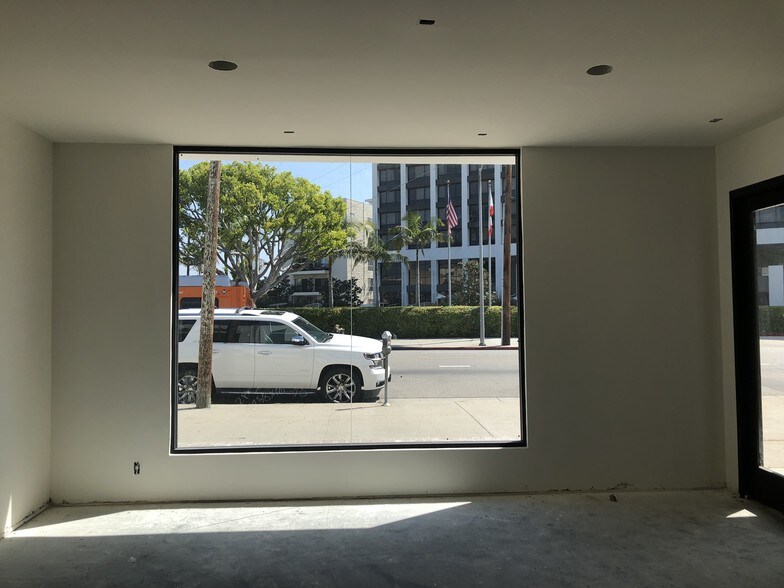 More Photos Of 1145-1149 S Beverly Dr, Los Angeles General Retail For Lease