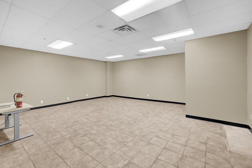 More Photos Of 4915 S Union Ave, Tulsa Office For Sale