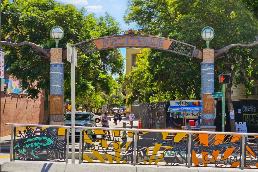 More Photos Of 4820 International Blvd, Oakland Storefront For Lease