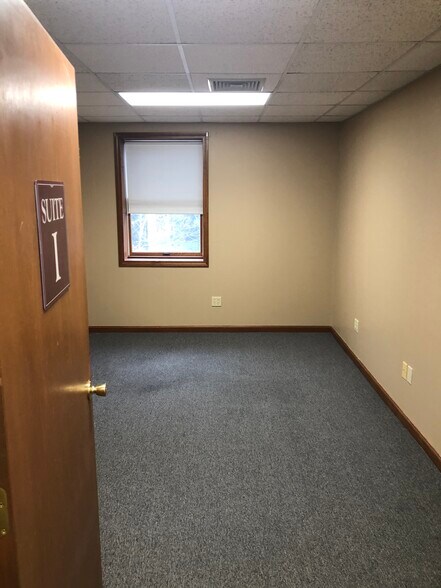 More Photos Of 484 Main St, Hampden Office For Lease