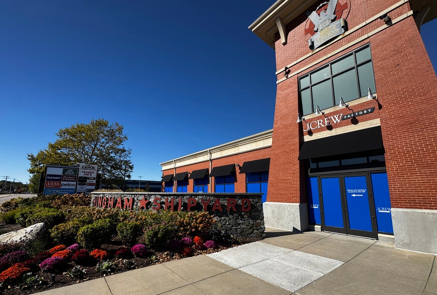 More Photos Of 215-421 Lincoln St, Hingham Unknown For Lease