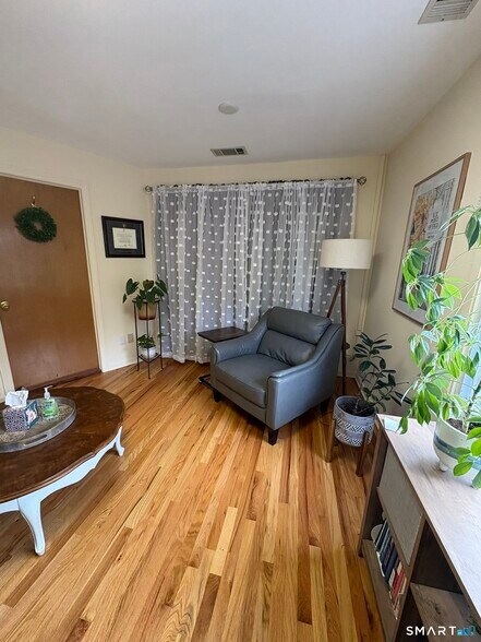 More Photos Of 390 Middlebury Rd, Middlebury Office For Sale