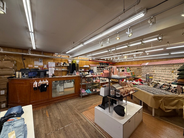 More Photos Of 575 W 181st St, New York Storefront For Lease