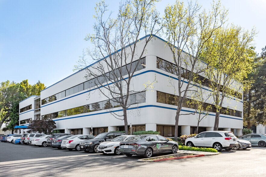 More Photos Of 97 E Brokaw Rd, San Jose Loft Creative Space For Lease