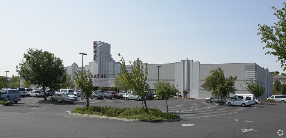 More Photos Of 4204 Lone Tree Way, Antioch Freestanding For Lease