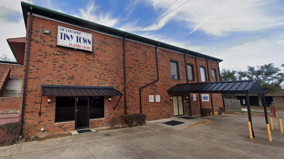 More Photos Of 111 W 5th St, Tyler Loft Creative Space For Lease