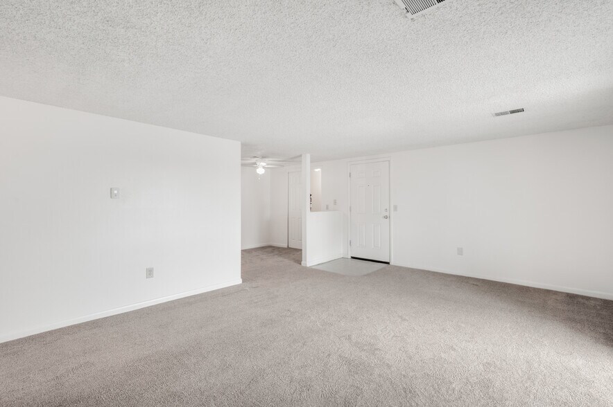 More Photos Of 1815-1817 28th St, Greeley Apartments For Sale