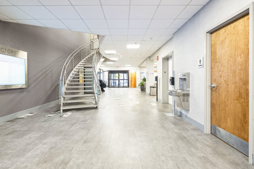 More Photos Of 115 Blarney Dr, Columbia Medical For Lease