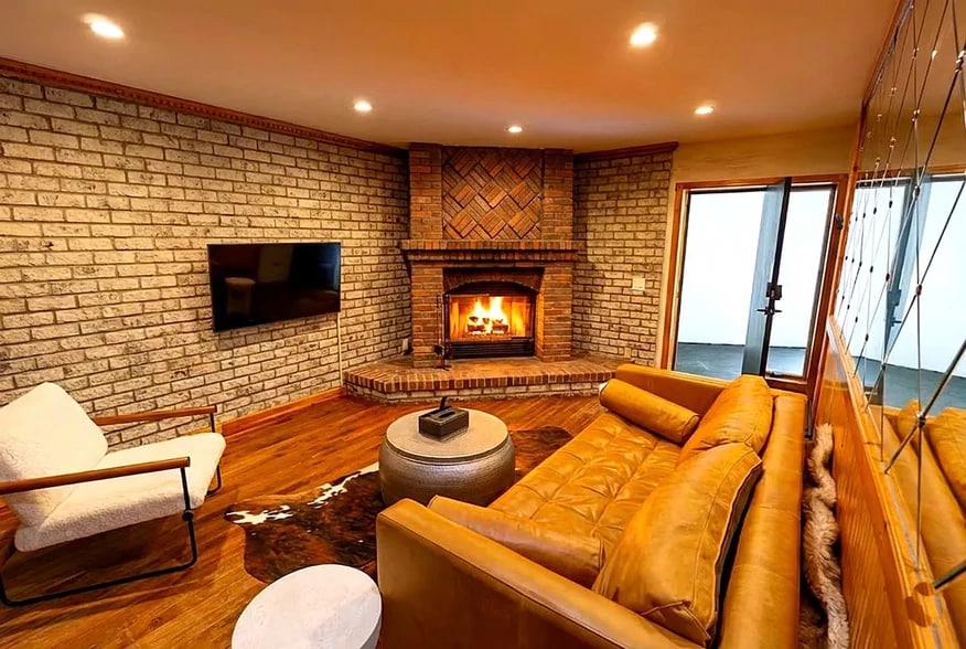 More Photos Of 218 NY-296, Windham Hotel For Sale