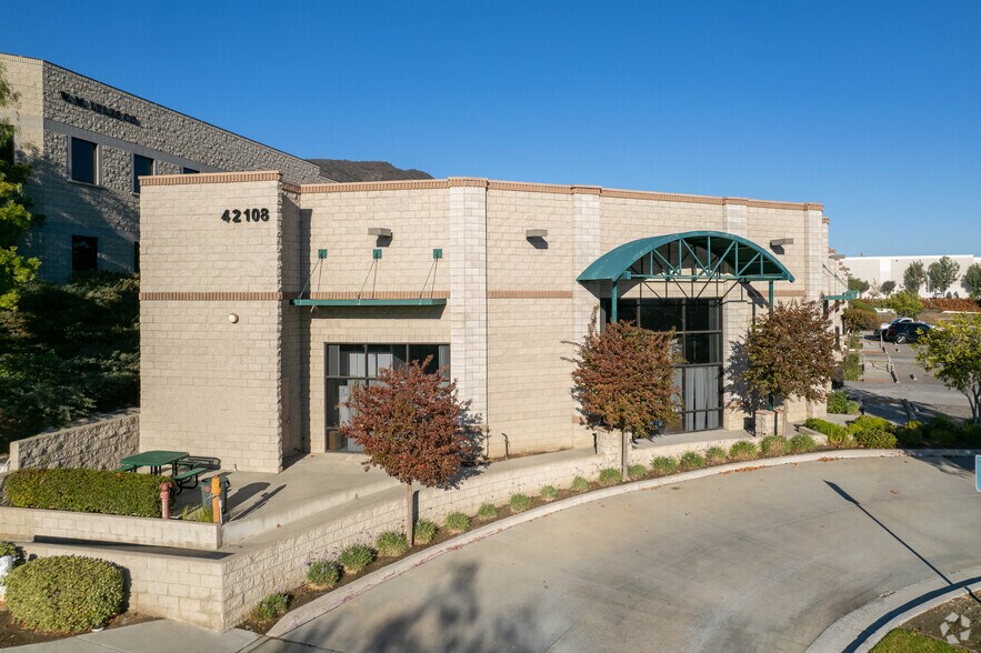 More Photos Of 42108 Roick Dr, Temecula Warehouse For Lease
