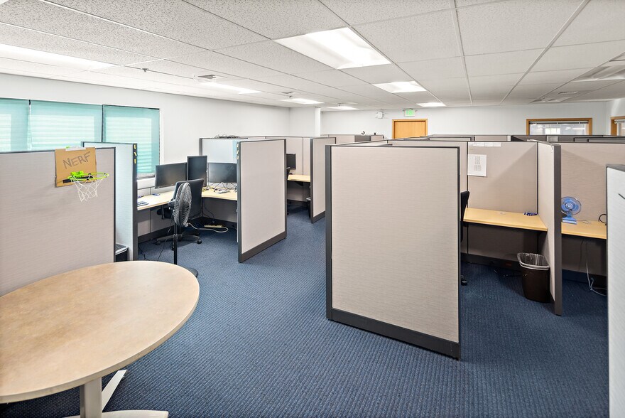 More Photos Of 11504 Airport Rd, Everett Warehouse For Sale