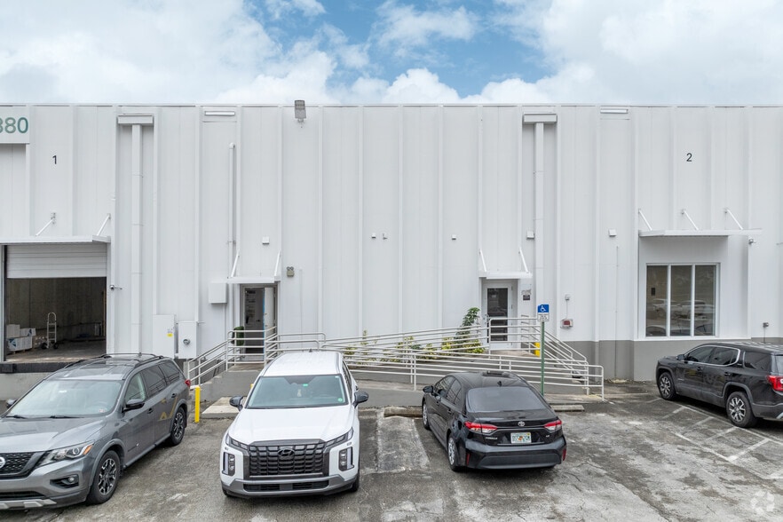 More Photos Of 3380 NW 114th St, Miami Warehouse For Lease