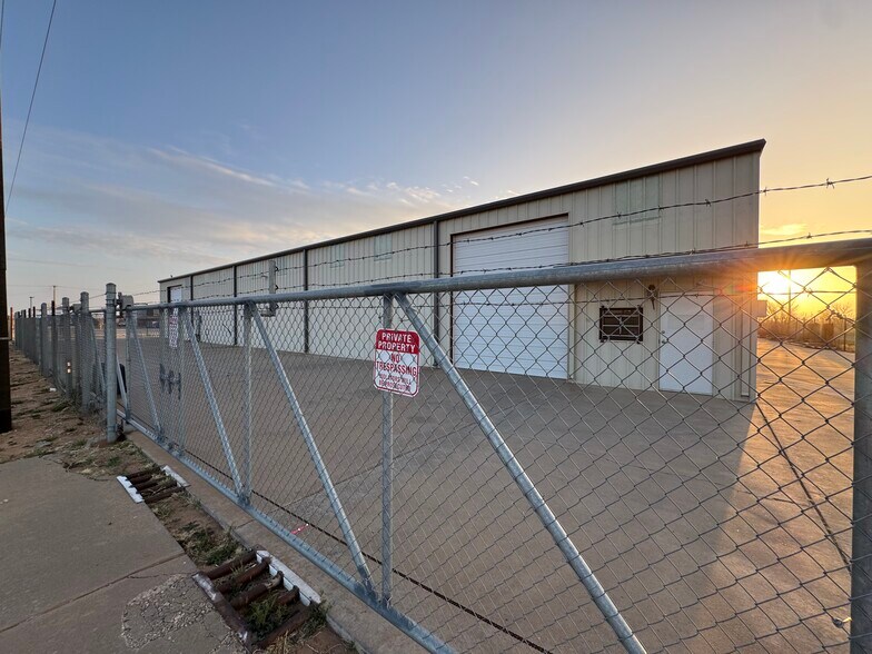 More Photos Of 11607 Highway 87, Lubbock Warehouse For Sale