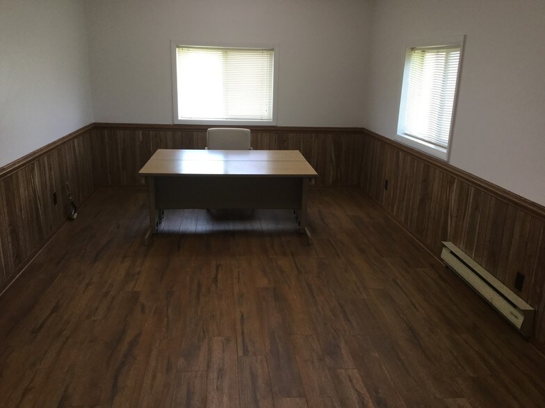 More Photos Of 720 Masonic Dr, Bridgeport Office Residential For Sale