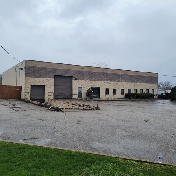 Primary Photo Of 4878 Van Epps Rd, Brooklyn Heights Manufacturing For Lease