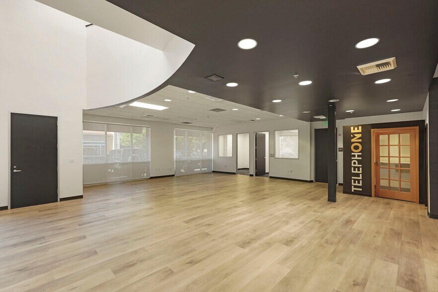 More Photos Of 2140 W Grant Line Rd, Tracy Office For Sale