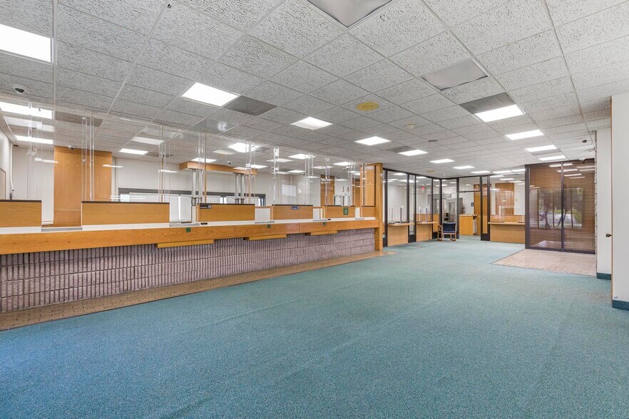 More Photos Of 1750 NE 8th St, Homestead Bank For Sale