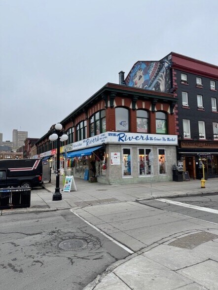 More Photos Of 44 By Ward Market Sq, Ottawa Storefront Retail Office For Lease