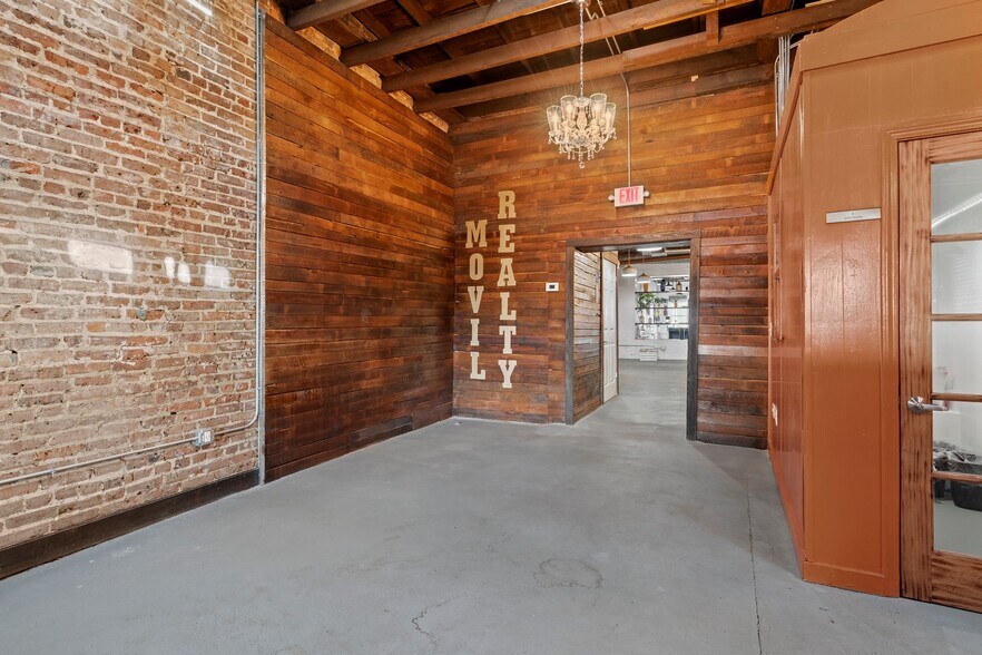 More Photos Of 123 S Railroad Ave, Dunn General Retail For Sale