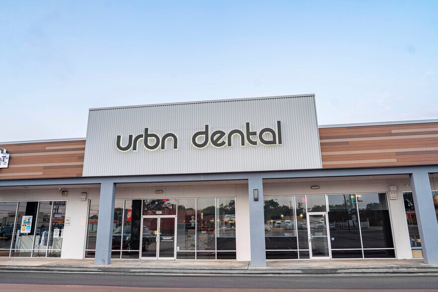 More Photos Of 8141 Long Point Rd, Houston Unknown For Lease