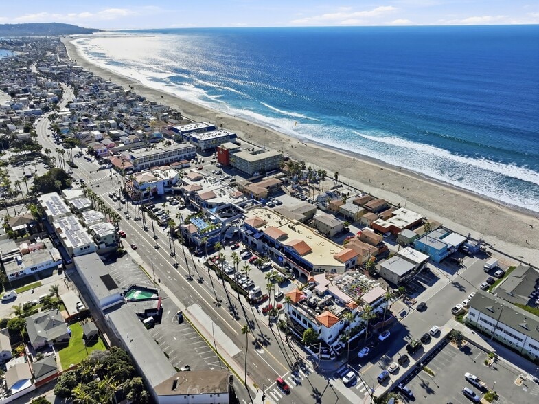 More Photos Of 4110-4190 Mission Blvd, San Diego Unknown For Lease