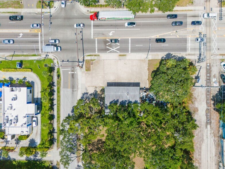 More Photos Of 1000 N Washington Blvd, Sarasota Office For Sale