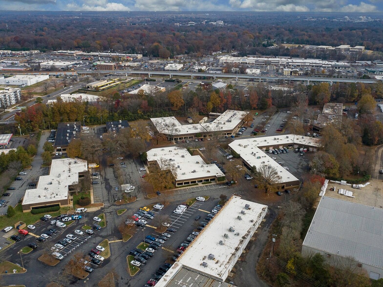 More Photos Of 814 Tyvola Rd, Charlotte Unknown For Lease