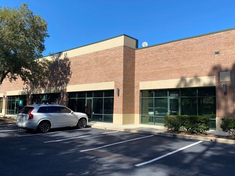 More Photos Of 12276 San Jose Blvd, Jacksonville Coworking Space